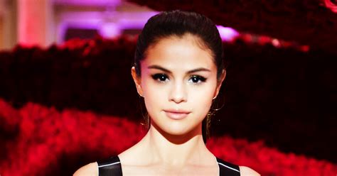 Selena Gomez Vogue 73 Questions Video Details