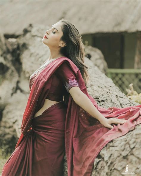 100 Saree Poses You Should Try For The Perfect Instagrammable Click
