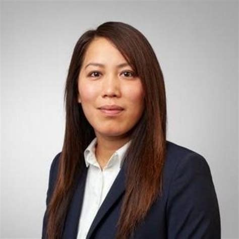 Hanna Nguyen Analyst Im Bereich Tax Selling Credits Hsbc Deutschland Xing