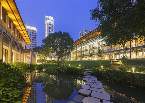 Ready to hone your business, leadership, and entrepreneurial skills in the financial capital of asia? Pelli Clarke Pelli Architects' new Yale-NUS campus opens ...