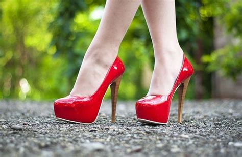 How To Walk In Heels Tips To Swear By