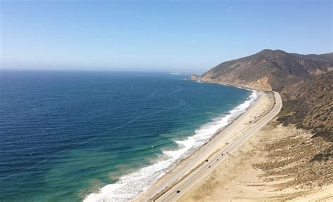 Tenpiggiesover California Coastline