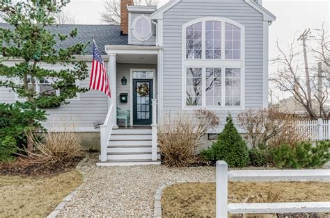 We did not find results for: 4 Winter Island Road, Salem, MA 01970