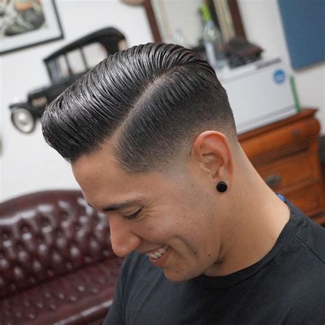 Cortes para hombres de pelo rizado. Modernos Desvanecido Cortes De Pelo Para Hombre ...