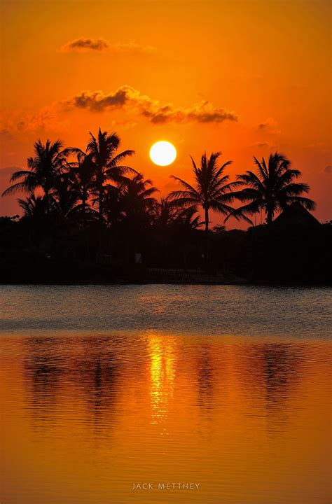 Tropical sunset in Cancun, by Jack Metthey.... #sky #sea #sunset #water ...