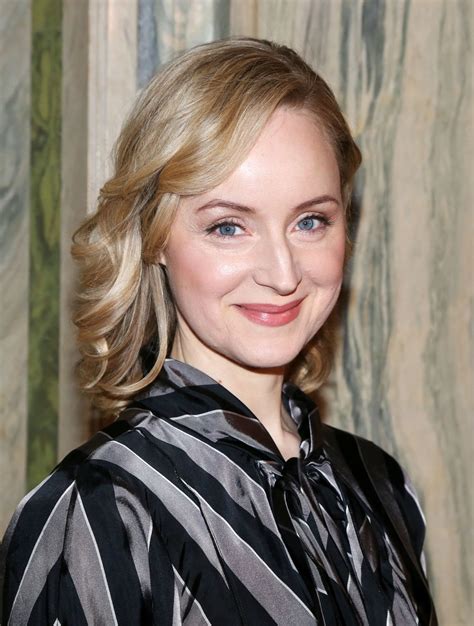 Erin Davie - Biography, Height & Life Story | Super Stars Bio