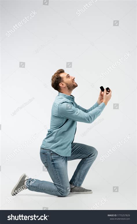 429 Man Proposing Side View Stock Photos Images And Photography