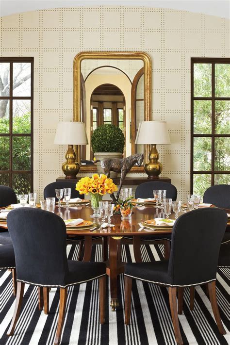 Try a small glass glass kitchen table that will take up very little visual space. 30 Beautiful Wallpaper Ideas To Update Any Room | Dining ...