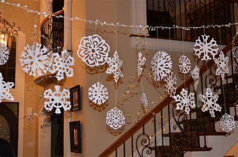 Snowflake Garland Holiday Decorations Holiday Ideas Christmas Ideas