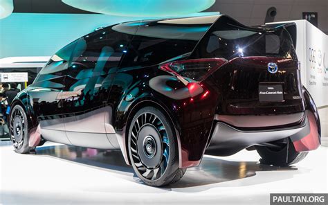 Tokyo 2017 Toyota Fine Comfort Ride Showcases New Hydrogen Technology