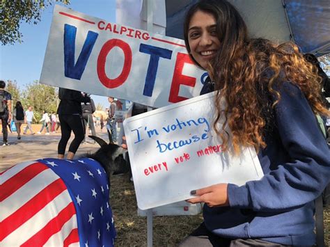 Students Flex Your Political Power It Starts By Registering To Vote