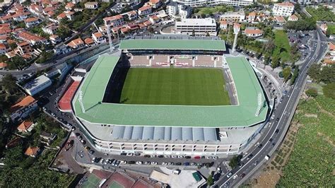 Estádio dos barreiros, funchal (ilha da madeira). Estádio do Marítimo l Localização: Funchal, Madeira ...