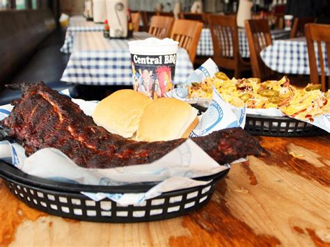 Experience memphis in a unique and exciting way on a walking culinary tour with tastin' 'round town on the split decision south main walking tour, guests will be treated to some mouthwatering bbq in downtown memphis. 27 Best Restaurants in Memphis | Restaurants : Food ...