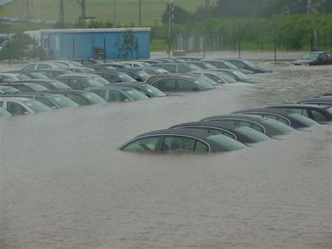 Flooded Cars 38 Pics