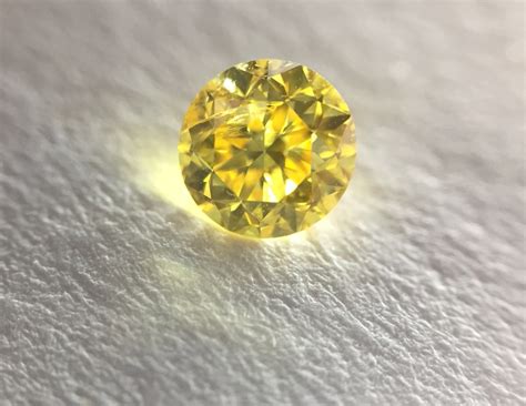 058 Carat Fancy Vivid Yellow Diamond Round Shape Clarity Gia
