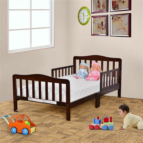 From toddlers to teens, we have a bedroom set that will make them happy to stay in their rooms. Baby Toddler Bed Kids Children Wood Bedroom Furniture w ...