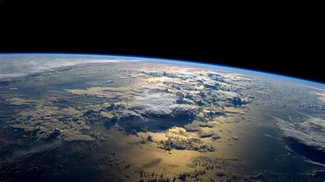 New year's eve message from the international space station. Spaceman's view | FT Photo Diary