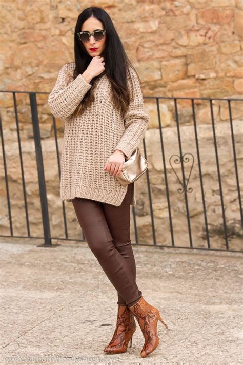 brown leather pants and maxi knitted sweater with or without shoes blog moda valencia