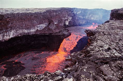 22 Great Photographs Of The Kilauea Volcano Eruption