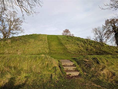 Archaeologists Discover Evidence Of Ancient Temple Complexes At Navan Fort