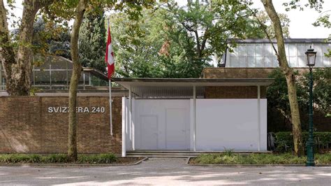 „golden lion for a compelling architectural installation that is at once enjoyable while tackling the critical issues of scale. Svizzera 240: House Tour | Swiss Pavilion - La Biennale di ...