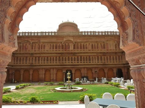 a royal palace courtyard in the state of rajasthan indian architecture european architecture