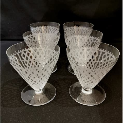 verres art deco modele alhambra de baccarat