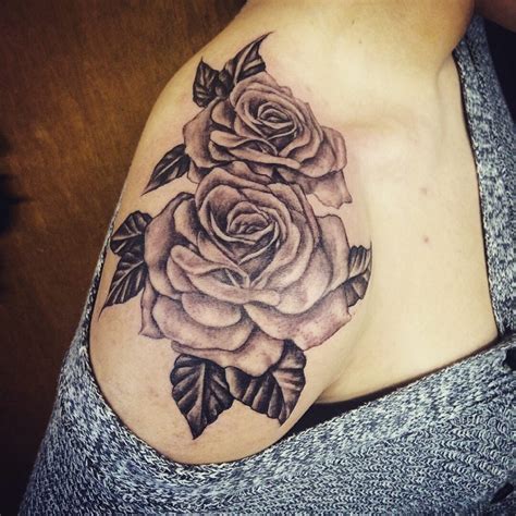 Just 28 simple and beautiful rose tattoo ideas that are too pretty for words. 36+ Marvelous Rose Shoulder Tattoo Ideas