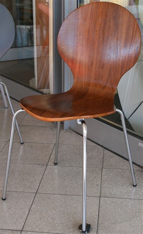 .st62 christina klassiker holz stuhl gastronomie qualität (4 stühle, nussbaum/braun) vesa 400x400, schwarz levandeo hashtag regal 75x75cm wandregal holz wildeiche eiche bücherregal. Stuhl Tom Design Klassiker Esszimmerstuhl Stapelstuhl Holz ...