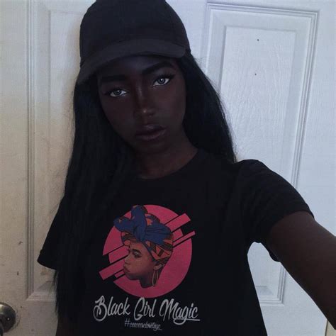 인사이트 패션 세상 섹시한 흑인 모델🖤