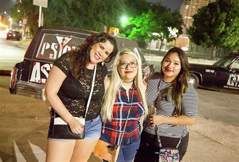 photos fright seekers descend upon downtown haunted house for thrills