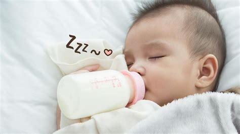 Gambar Bayi Minum Susu Pulp