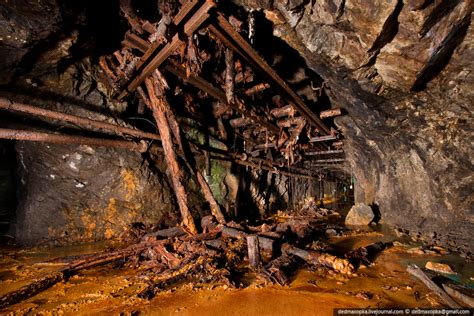 Journey Through The Semi Flooded Mine English Russia