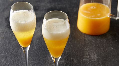 Enjoy this simple recipe to make at home any night of the week! Peach Bellini Recipe - Tablespoon.com