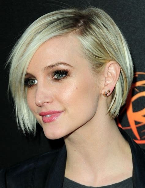 After beloved celebrities such as emma watson and jennifer lawrence made the decision to chop their hair and rock a severely cropped style. 20+ Short Edgy Haircut Ideas, Designs | Hairstyles ...