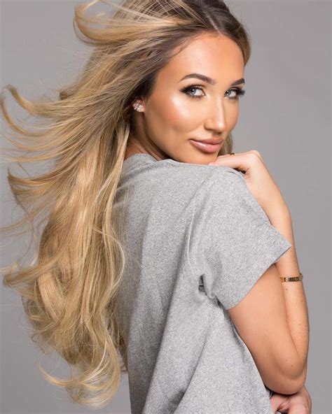After a brief single stint saw her sign up to celebrity dating app raya. Megan McKenna Wiki: Age, Body Measurements, Photos ...