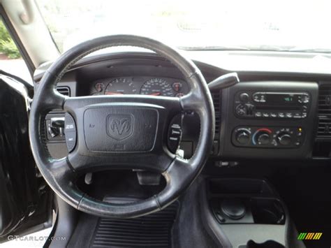 2004 Dodge Dakota Sport Quad Cab 4x4 Dashboard Photos