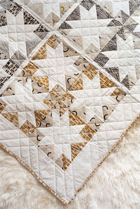 Make A Neutral Quilt With The Stars Hollow Pattern Suzy Quilts