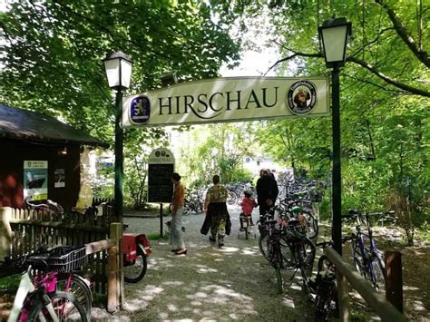 The englischer garten is divided into two sections: Biergarten Hirschau Muenchen (18) - Hurra, draussen!