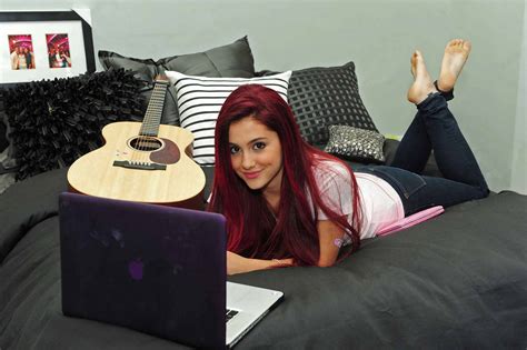 so are the feet of ariana grande feet file feet porn pics foot fetish pics sexy feet