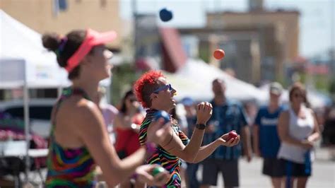 Photos International Street Performer Festival Takes Over Downtown