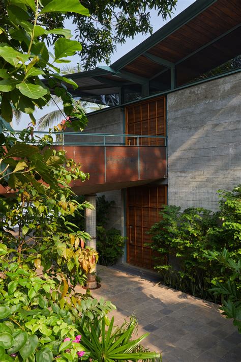 Beautiful Kerala Homes That Are Deeply Entwined With Nature