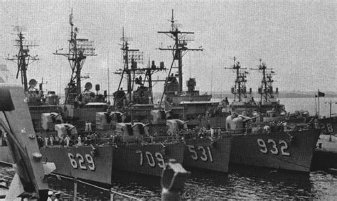 Filedestroyers At Naval Station Newport Ri C1963 Wikimedia Commons