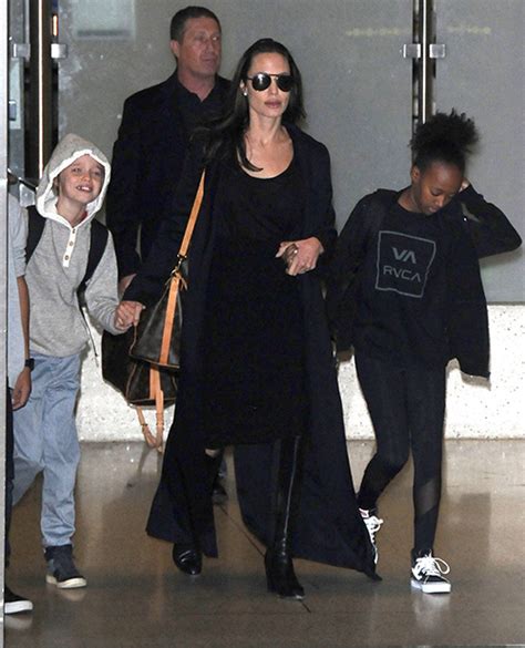 Angelina Jolie And Brad Pitt Divorce Cheating On Hubby With Young