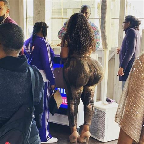 lady whose big ass caused commotion at airport has been identified see more photos nigeria