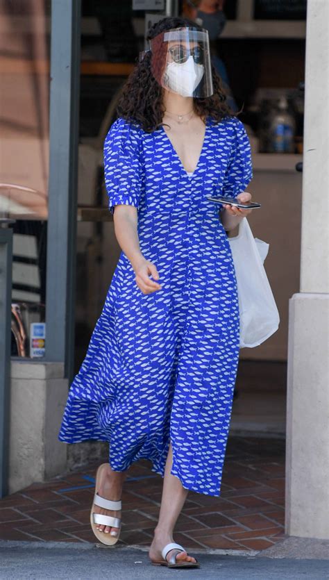 Emmy Rossum Out For A Lunch At Nate N Als Deli In Beverly Hills 10