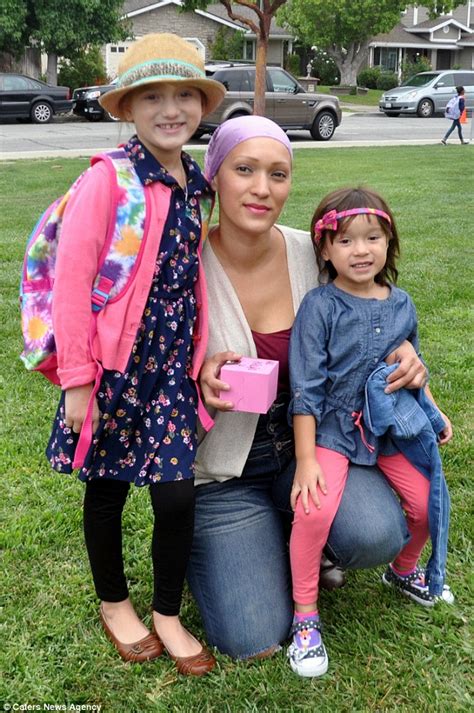 Bald Mother Inspiring Her Daughters Daily Mail Online