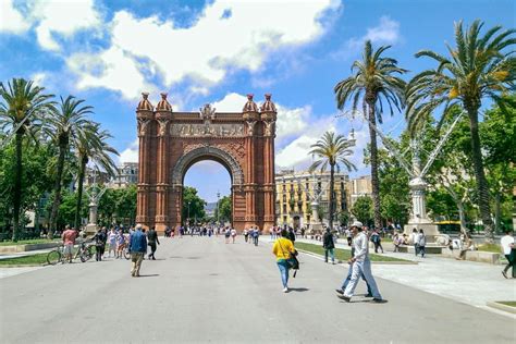 18 Incredible Places to Visit in Barcelona That You Shouldn't Miss