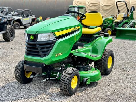 John Deere X330 Lawn Tractor W 42 Inch Deck