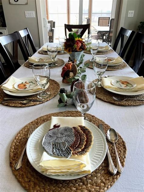 Simple Thanksgiving Table Decor - The House on Silverado
